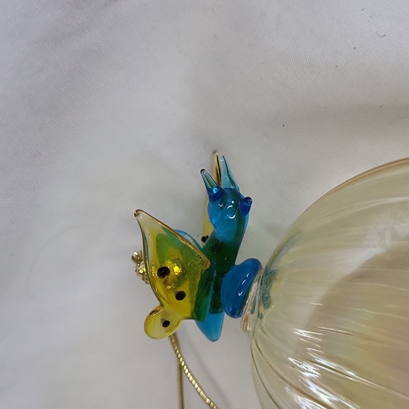 Avon Vintage Christmas ornament Irredescent Suncatcher Blue Butterfly Handblown - Picture 8 of 10